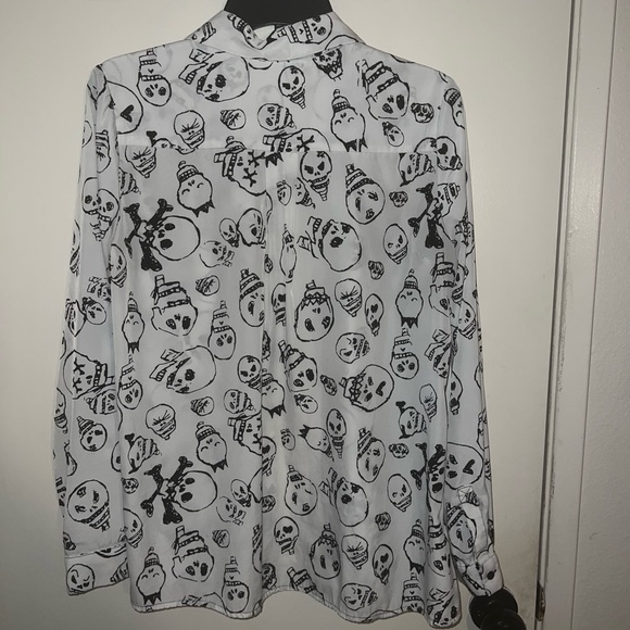 Skull button down - Picture 3 of 3